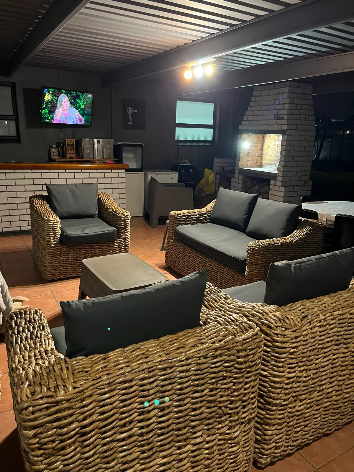 Heritage Day Artisan Serenity Set + FREE Boma Braai | 2-2-1-1-Table