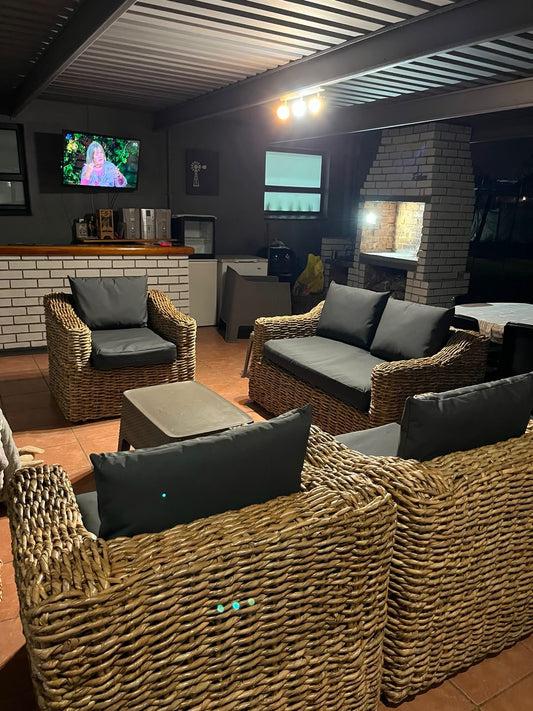 Artisan Range Serenity Set: 2-2-1-1-Table