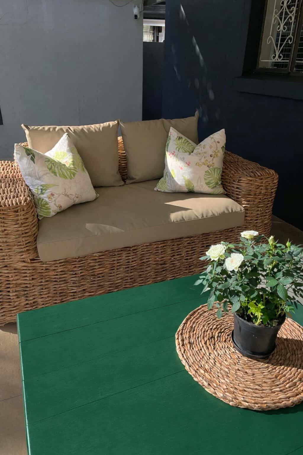 Luxe Line: 2-Seater