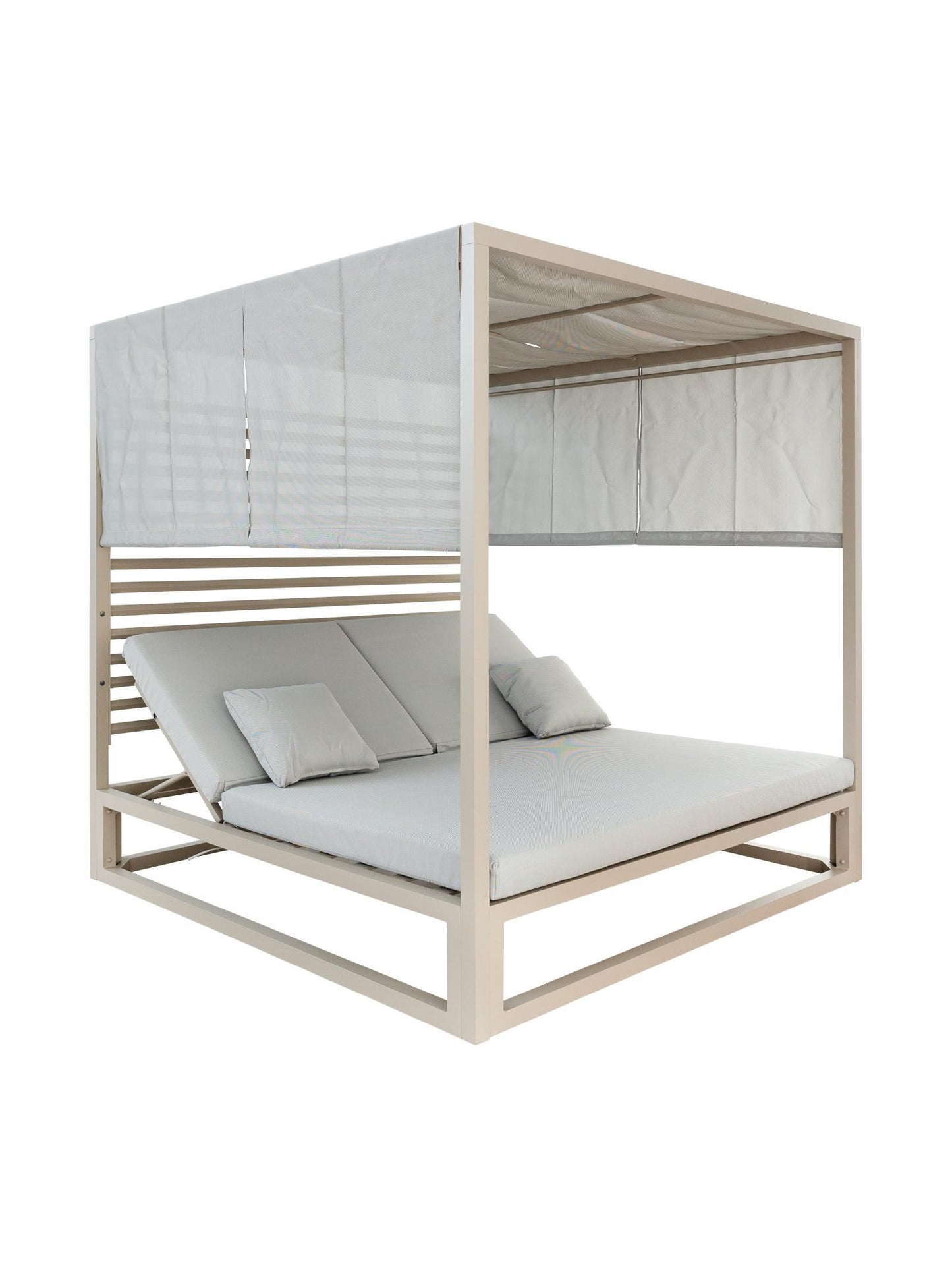The Sovereign Outdoor Canopy Daybed
